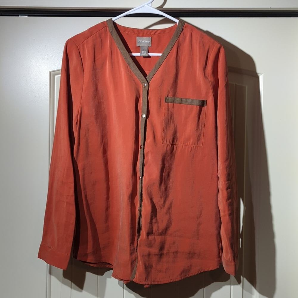 Chico's Burnt Orange Snap Front Blouse w/ Suede Like Trim Women's Sz 1 (Med.-8)